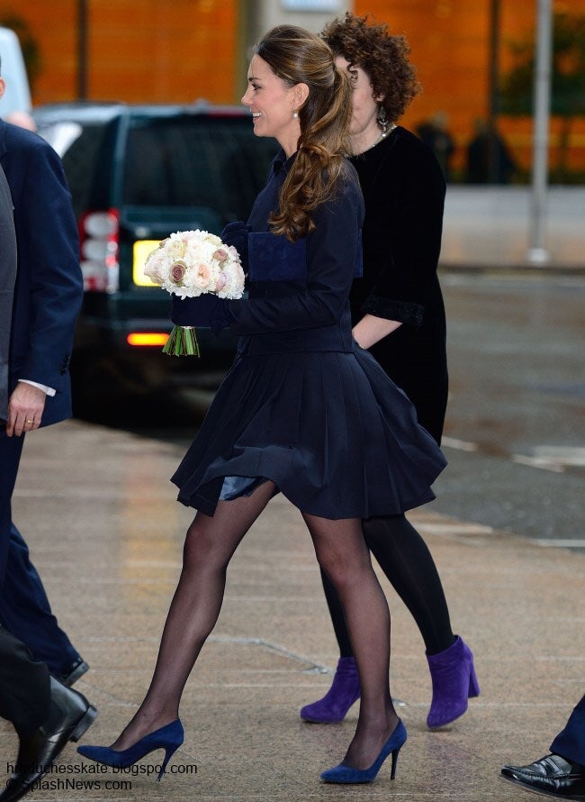 영국 왕세자비 케이트 미들턴(Kate Middleton) 미니스커트와 스타킹 그리고 패션 정치