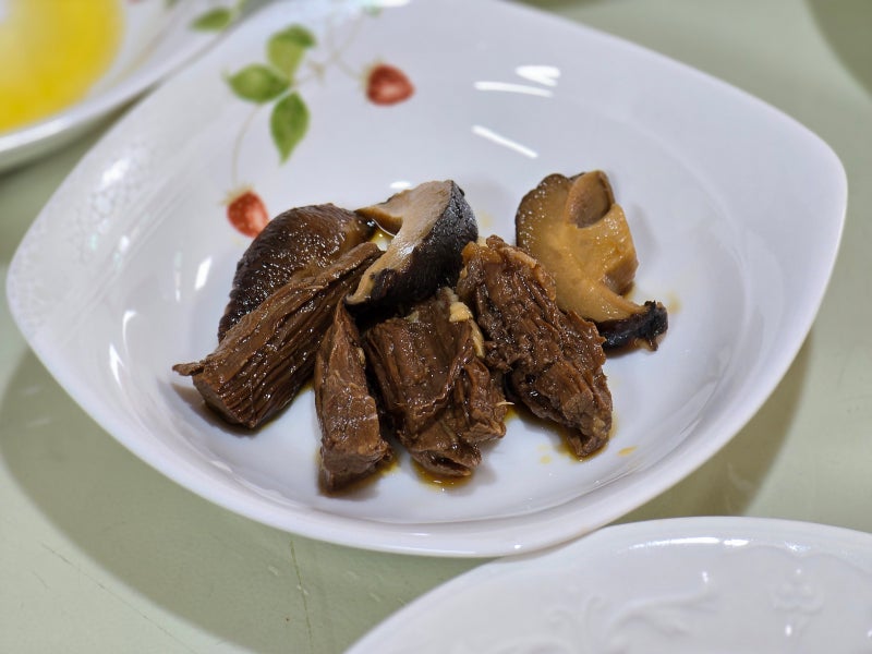 감자네 요리조리 | 단짠단짠 밥도둑의 정석! 질기지 않은 '소고기 메추리알 장조림' 황금 레....