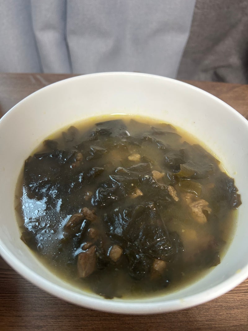 [자취요리] 소고기 미역국 맛있게 끓이는 법 쇠고기 미역국 초간단 레시피