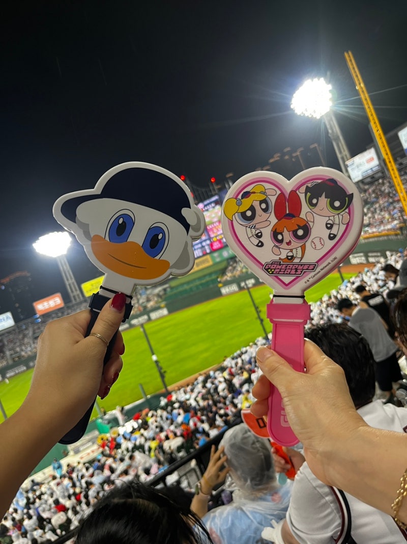 부산 롯데 사직야구장 1루 137블럭 시야, 내야상단석, 사직구장 주차장 추천, 흡연실 안내