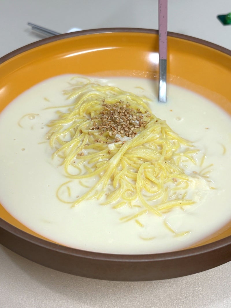 더운 여름날 별미 두유제조기로 초간단 콩국수 콩물 콩국물 만들기
