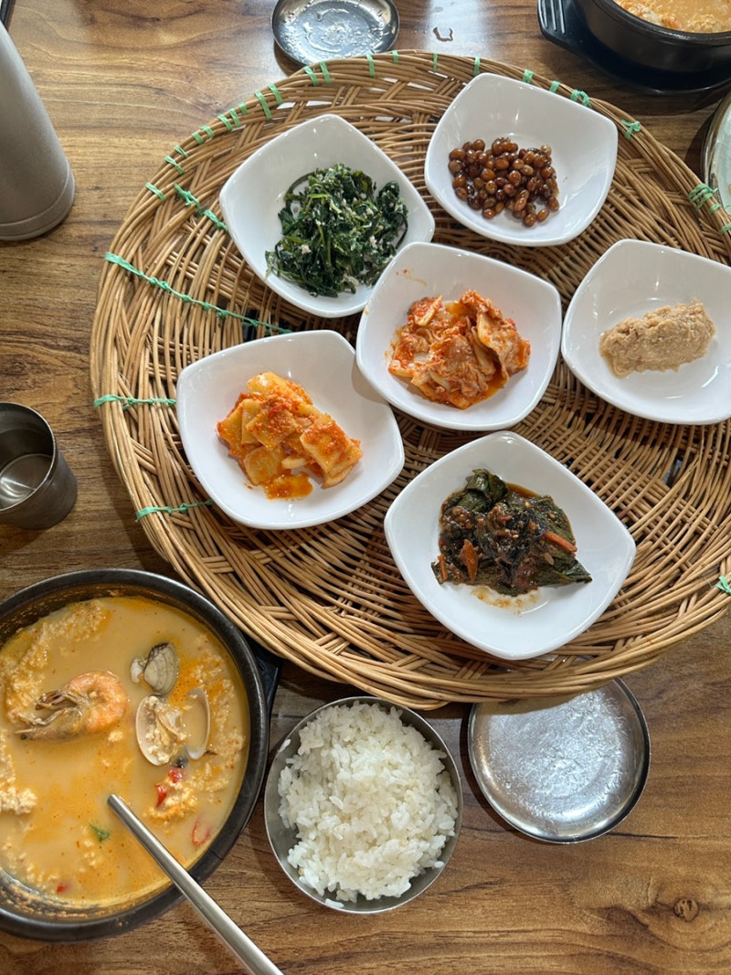 [무주 멧돌순두부] 아침식사가 가능한 무주 덕유산 근처 맛집 멧돌 순두부 산중스토리