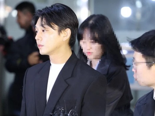 유아인 3년 만의 컴백, 근데 하필 '파묘' 감독이 데리러 왔다고?