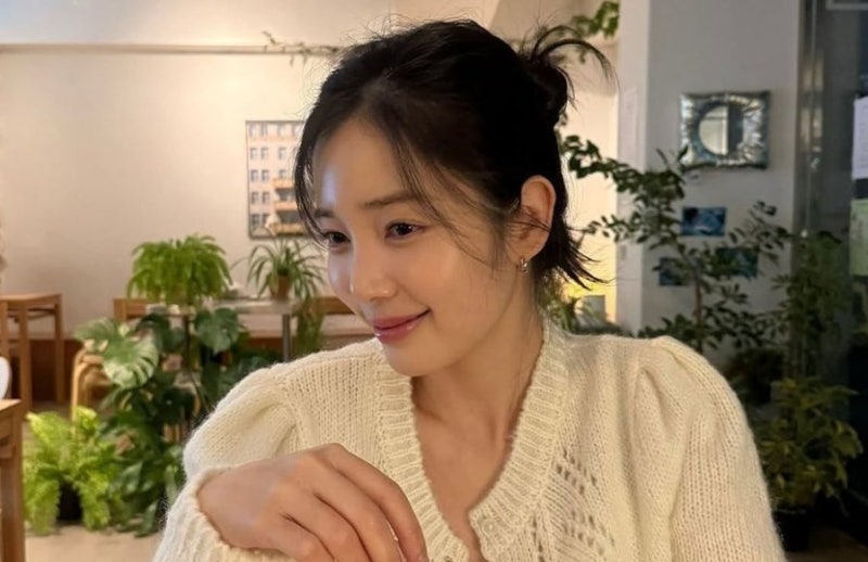윤채경이 라이브에서 터뜨린 그 말, 이용대를 가리킨 걸까?