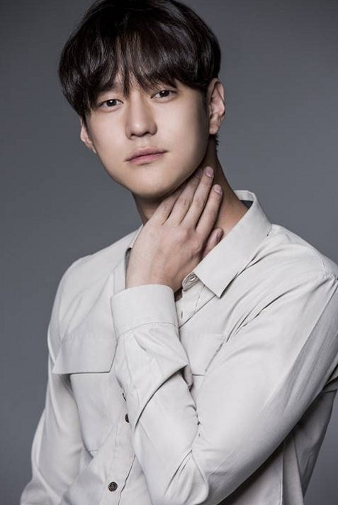Go Kyung-pyo to Hold Solo Fan Meeting in Seoul in November... Following Ryu Hye-young and Park Bo-gum, a Welcome Update and Fan Meeting Information Summary