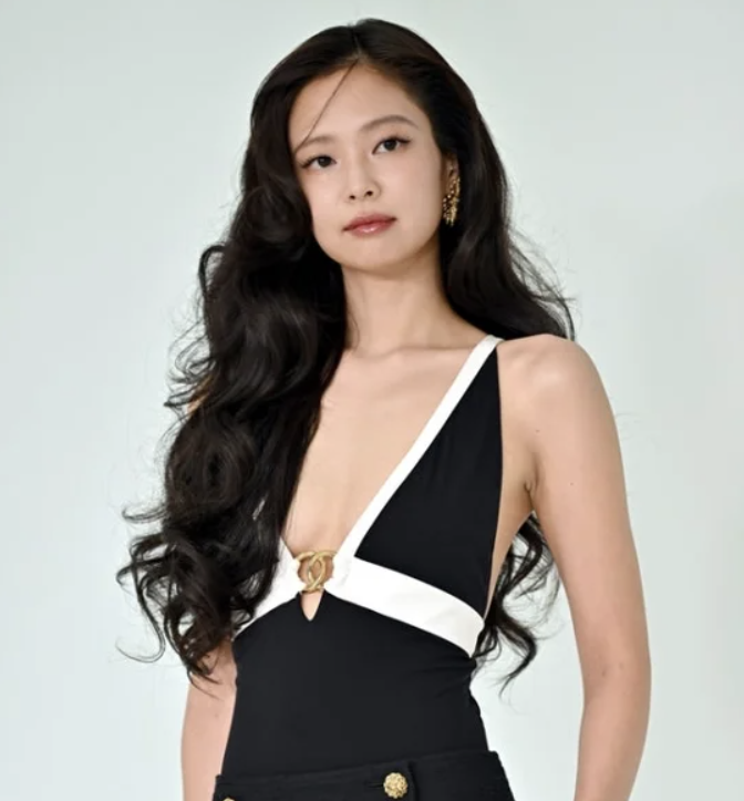 결국 계정 정지됐다... 제니 노출 영상 최초 게시자에 무슨 일이? 소속사 “절대 선처 없다”