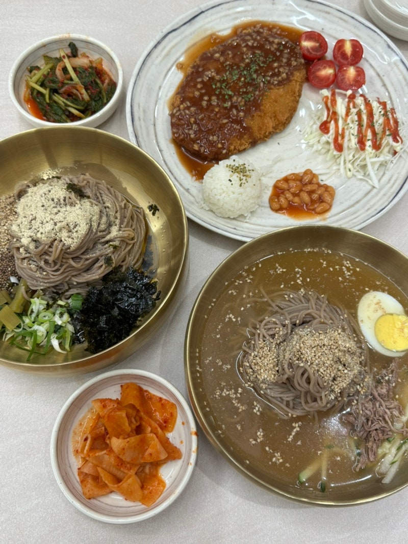 의령메밀집 쌍문점 : 쌍문역 맛집 퀄리티 좋은 냉소바 들기름소바 돈까스까지 서비스까지 완....