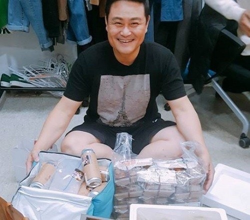 김진수, 1995년 MBC 공채 개그맨으로 데뷔했다