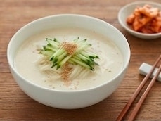 초간단 시판 두유 콩국수 레시피: 믹서기 5분 고소한 국물 만들기