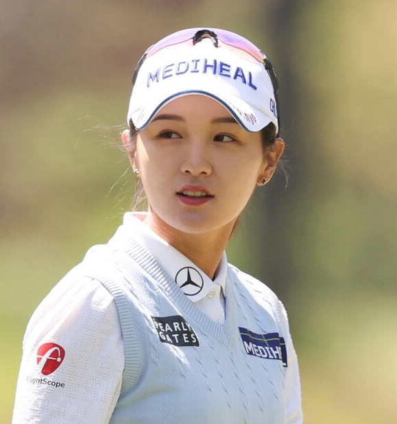 KLPGA 골프 박현경 프로필: 고향, 나이, 학력, 키, 우승, 데뷔, 팬클럽, 국가대표, 아버지