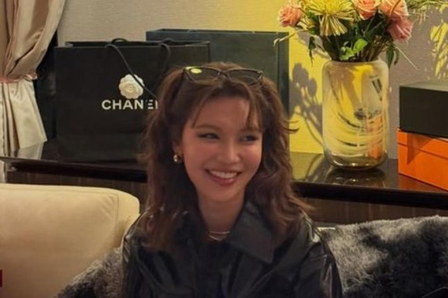 최수영, 첫 빌런 변신…범죄조직 수장 안야로 확 달라진 근황