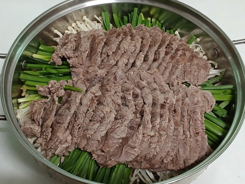 아롱사태 수육 전골 맛있게 만드는 법 여름 보양식 소고기 요리 아롱사태 삶는 방법 삶는 시....
