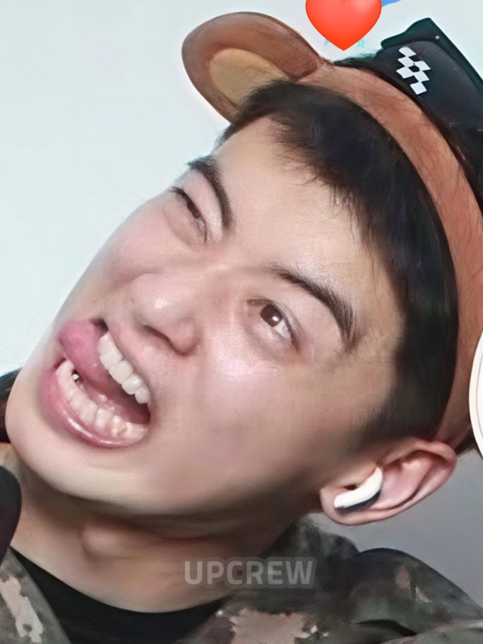 군대 간 차은우 맞아? 꾸밈 빼니 더 친근해진 반전 근황