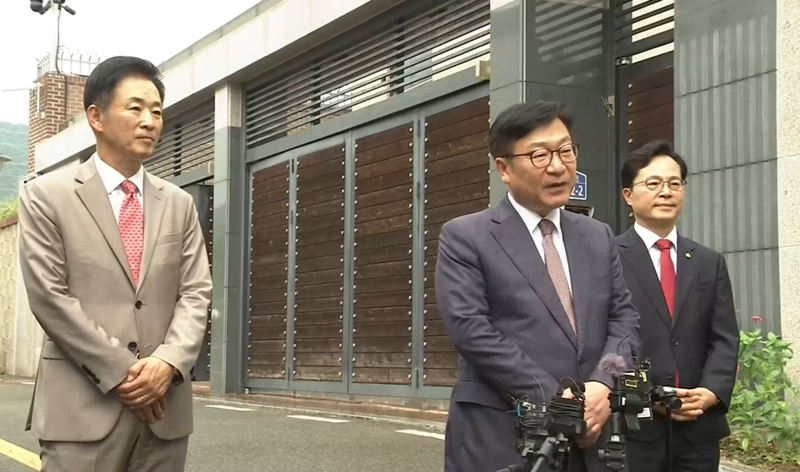 정점식, 박근혜 예방서 나눈 대화 공개! 보수 결집의 의미는?