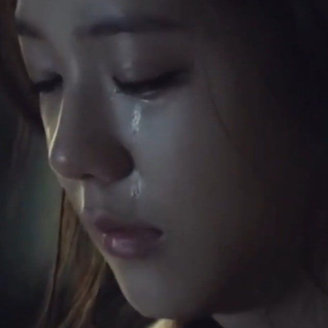 讓BLACKPINK Jisoo淚崩的「巴黎媽媽」：突如其來的車禍噩耗