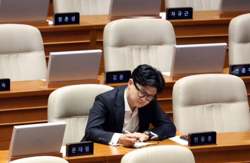 [긴급속보] 한동훈 복당 장동혁 ‘명분 없다’ 정면충돌…당원게시판 수사 결과가 판 뒤집나