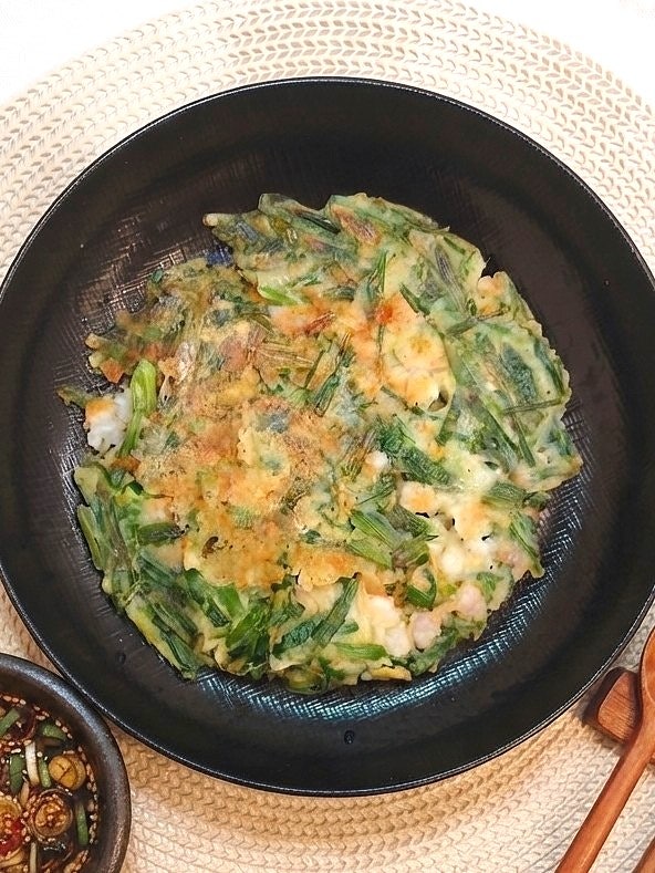 바삭하게 부치는 새우부추전 초간단 황금레시피 (부침가루:물 1:1 기준)