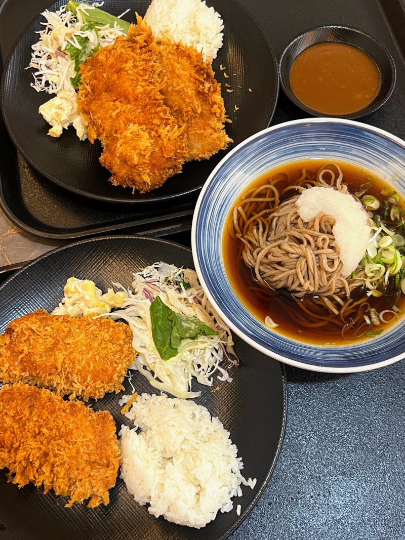 천호동 돈까스 맛집 | 연희네 돈까스&모밀제면소 본점, 자가제면 냉모밀과 두툼한 수제돈까....