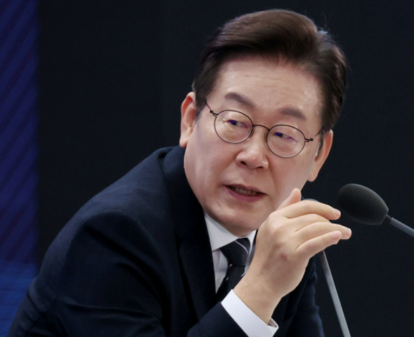 [긴급속보] 이재명 연임 ‘1년 줄이고 8년’ 주장까지 터졌다…장동혁 초강경 발언에 개헌 정....