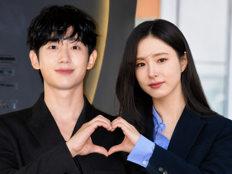 정해인 신세경 9년 연애에 위기? 러브 바이러스 출연진·줄거리·공개일 총정리