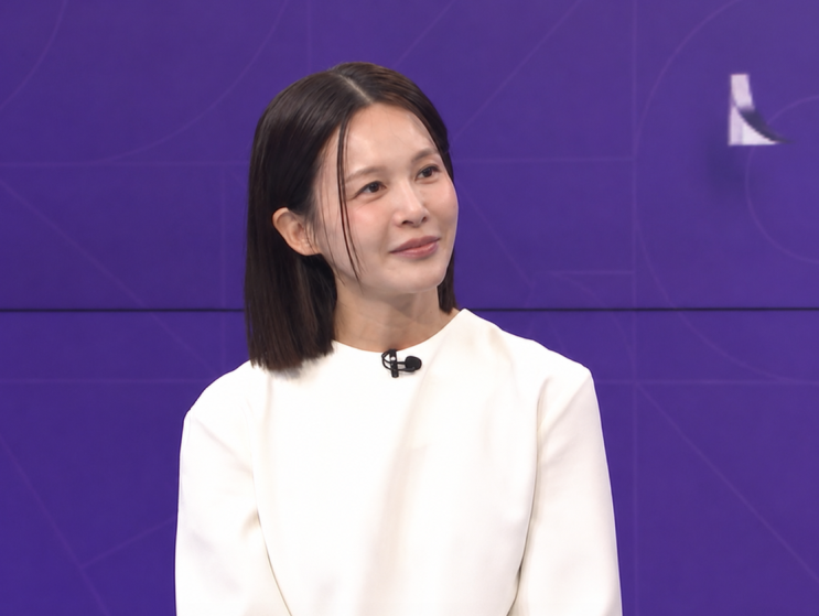 한국서 600번 맡았던 ‘록시’…<b>아이비</b>가 결국 <b>브로드웨이</b> 주연으로....