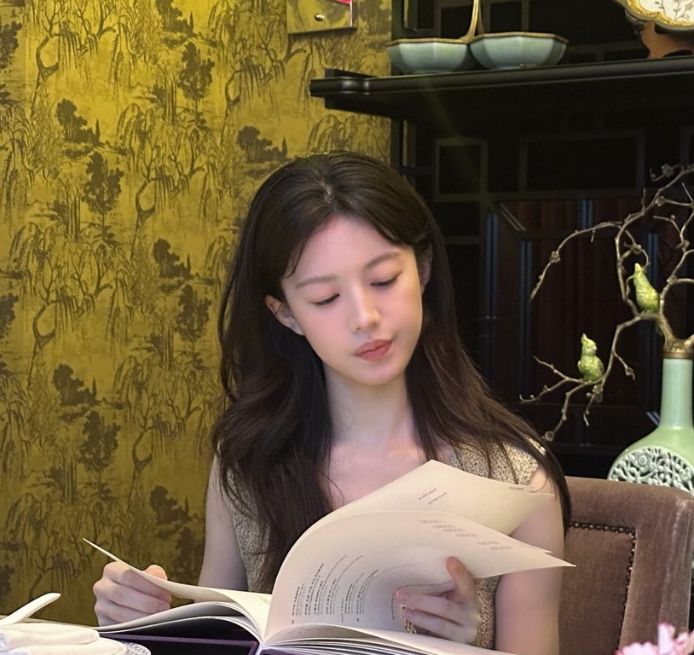 고윤정 "성형보다 예쁘다?", 강한 인상 부드럽게 바꾸는 눈썹 정리법