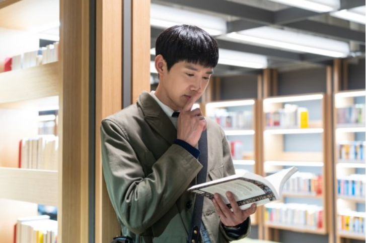 "류현경과 6년이나 사랑해 결혼할 줄 알았는데…" 결국 헤어진 뒤 트랜스젠더 캐릭터까지 완....