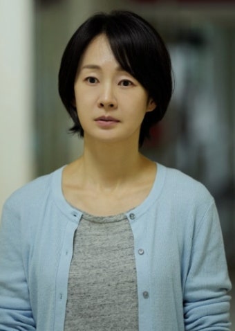 5개월 만의 이혼, 그리고 난자 폐기… '국민 첫사랑' 배우 명세빈의 눈물겨운 인생 이력
