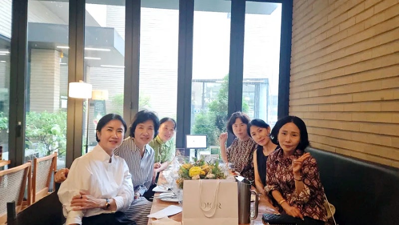 큰 올케의생일 어반 레시피에서 여자끼리축하