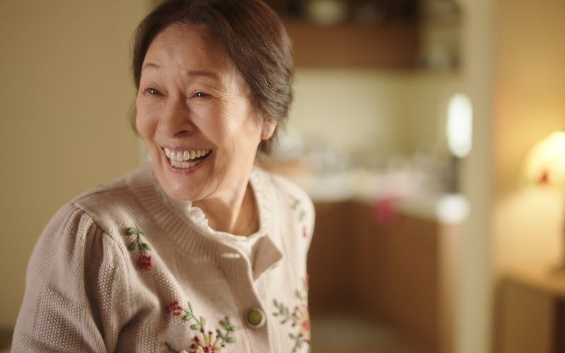 김혜자 9년 만의 스크린 복귀, ‘여전히 찬란하게’가 60년 우정을 택했다