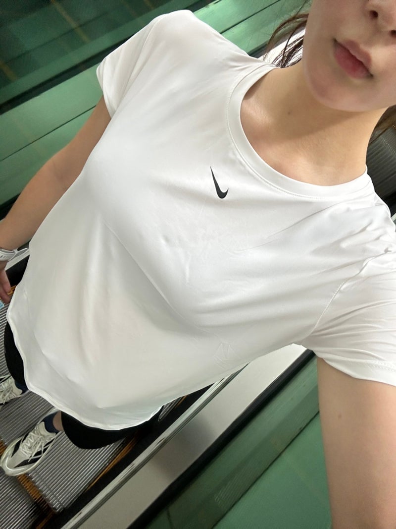 나이키 원 클래식 드라이 핏 반팔 탑 화이트 구매 후기
