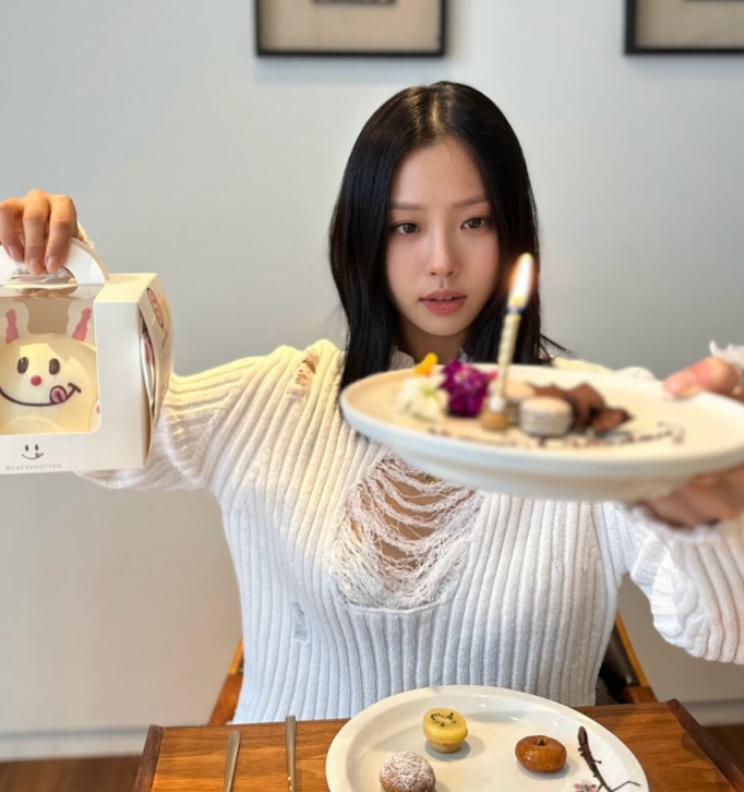 고민시 고향 과거 본명 나이 키 학력 논란 인스타 데뷔 드라마 영화 대표작 mbti 혈액형 가족 ....