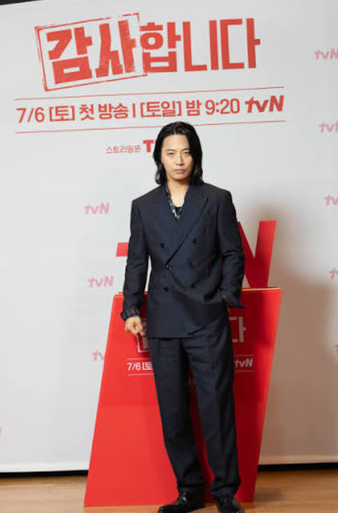 매력만점  진구, ‘태양의 후예서대영 상사’로 뜨고 주연같은 조연, 조연같은 주연…배우 ....