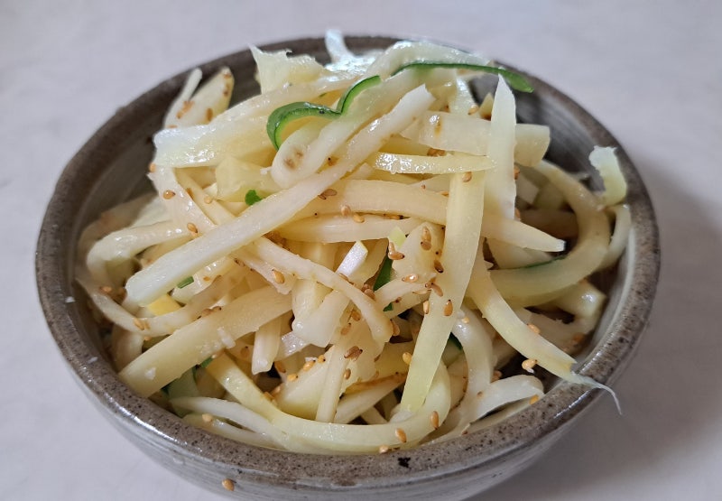 실패없는도라지나물볶음 도라지쓴맛빼는법 도라지쓴맛제거 도라지데치기 부드러운도라지....