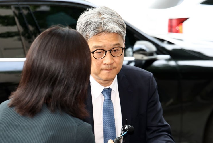 [속보] 이창수 전 서울중앙지검장 등 검사 5명 <b>기소</b>, 김건희 수사무....