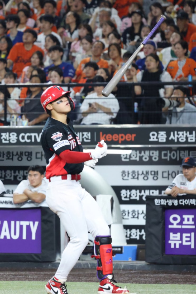 <b>김도영</b>을 거르지 않은 한화, 9회 스리런포에 무너졌다…<b>KIA</b> 6-3 <b>승리</b>....
