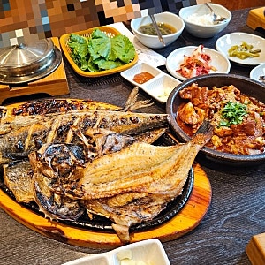 이천쌀 먹고 자란 토박이가 추천하는 생선구이, 불향 제육 맛집_[호운]