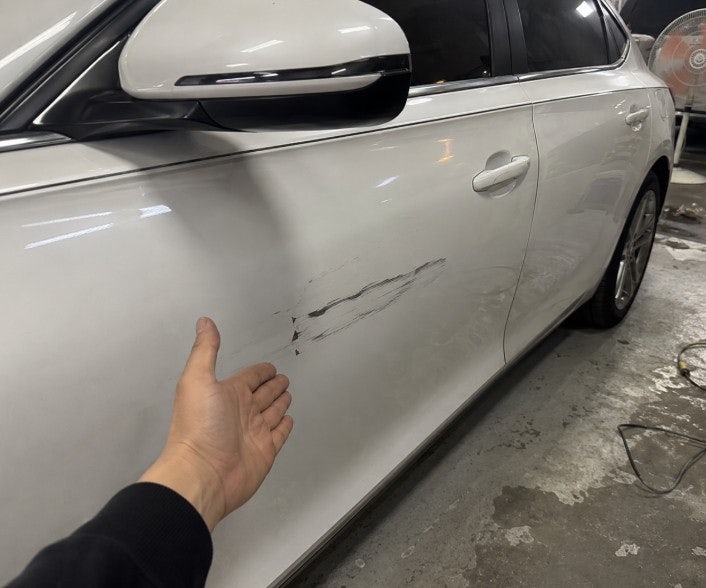 자동차 도어 긁힘, 부분도색과 한 판 도색의 차이 평화자동차서비스
