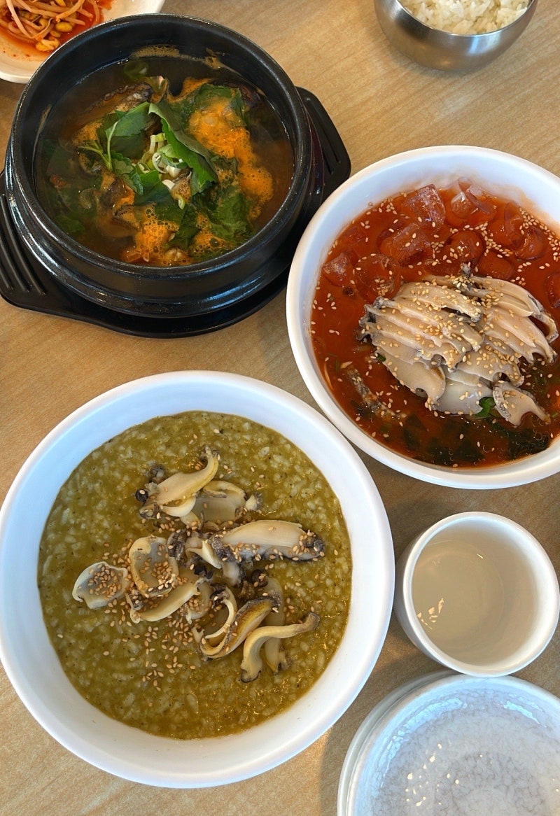 { 제주도 } 제주여행 - 제주공항 5분거리 용담 해안 도로 구경 후 전복죽, 전복 물회, 전복뚝배....