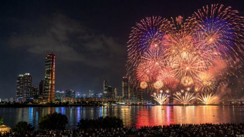 2026 여의도 불꽃축제 일정과 시간은 언제? 명당·식당·호텔·티켓 예약 방법은?