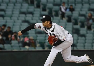 7회 아쉬운 홈런 허용에도 6회까지 완벽했던 오카다의 위기 관리 능력은?