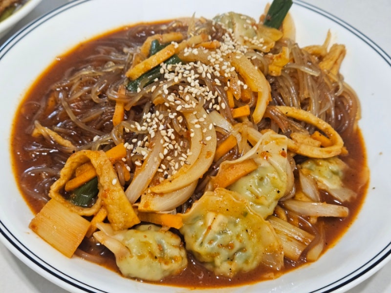 매콤달달한 군산 매운잡채 만드는법 매운잡채 레시피