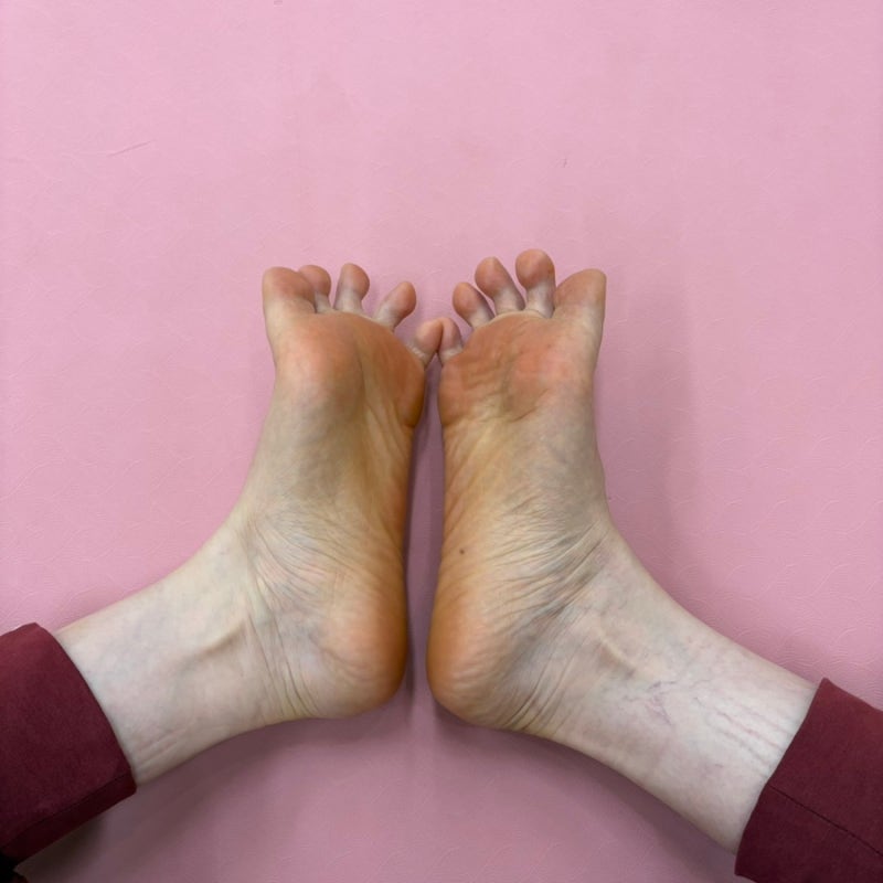[내돈내산 가성비 발뒤꿈치 관리용품] 보들보들 뒤꿈치 관리 루틴 소개: 바세린, 약국 유리아....
