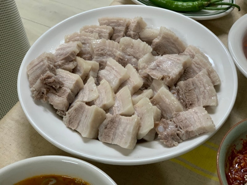 요즘 밥상 # 수육은 언제나 정답! 그리고 새우젓양념 레시피