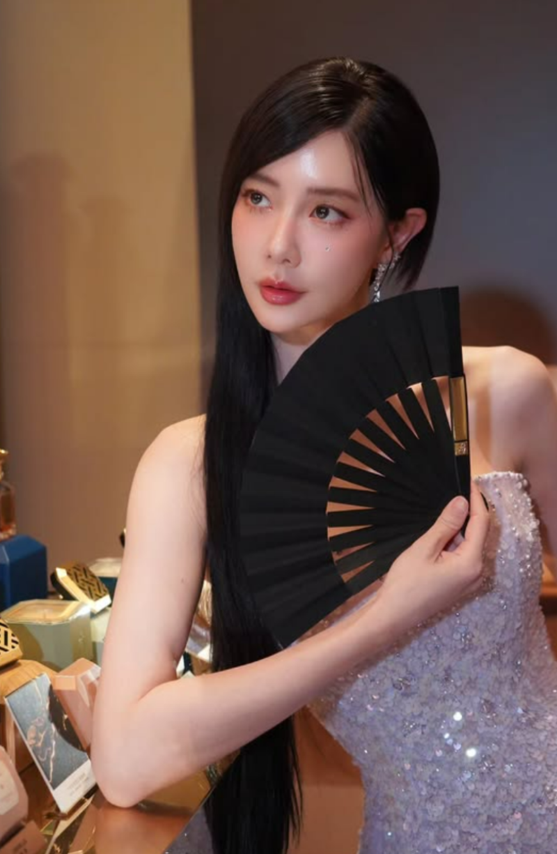 클라라 이혼 후 얼굴 달라졌나? 최근 근황 보니…피부과 시술 고백까지