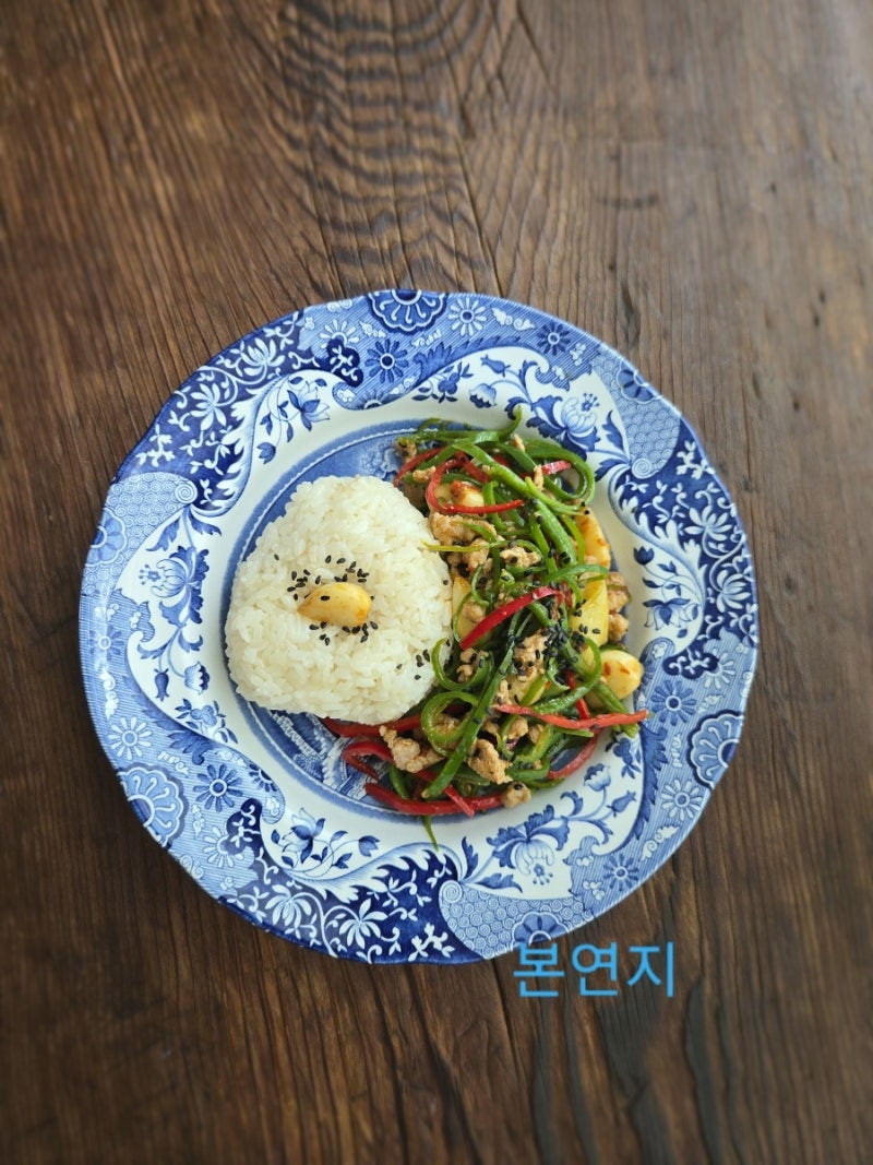 풋고추 돼지고기 다짐 육 볶음 덮밥 레시피 두반장 요리