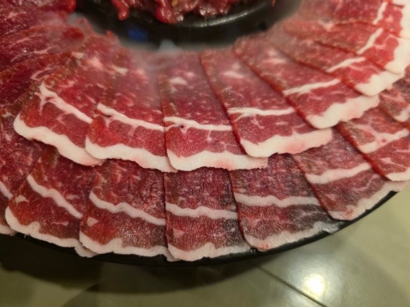 부산 맛집 서면에서 야장을 즐길 수 있는 서면 육회 맛집 추천 '육회한 전에그집' 후기