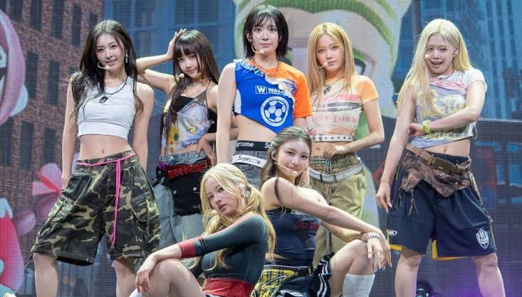 JYP엔터 4년 만의 걸그룹 아워벌스데이, 왜 휩합(WHIP-HOP)을 선택했을까?