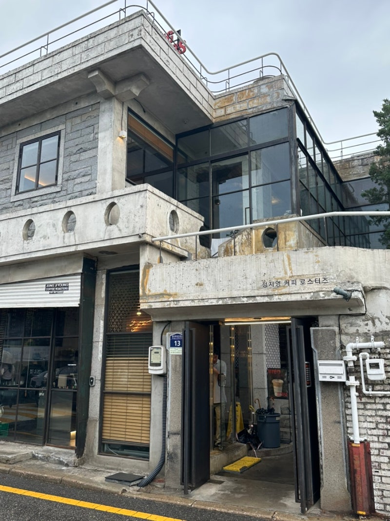수원 행궁동 카페 , 정지영로스터즈 장안문점 주말데이트 포토존
