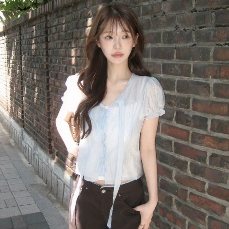 쇼퍼랜드 레터 리본 스트랩 핀턱 타이 반팔 블라우스 여름 블라우스 추천 시스루 블라우스 ....